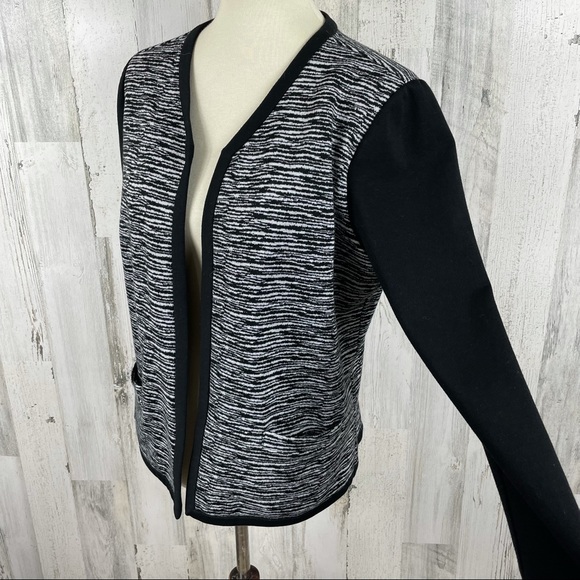 Chico’s Women's Black Open Sweater Jacket Sz 2 - Picture 2 of 9